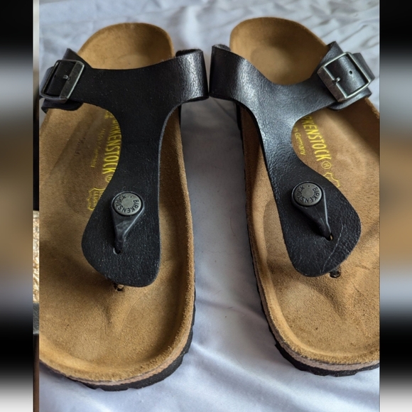 Birkenstock Gizeh Sandals for women size 41. - Picture 4 of 7
